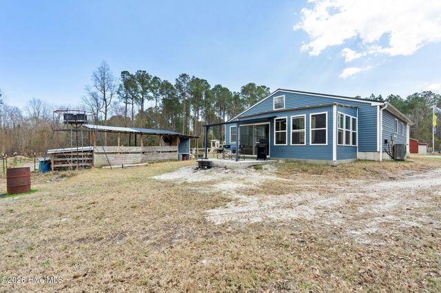 460 Oakey Point Road, Hampstead, NC 28443