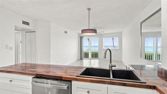 777 JOHN RINGLING BOULEVARD 2, Sarasota, FL 34236