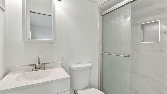 777 JOHN RINGLING BOULEVARD 2, Sarasota, FL 34236