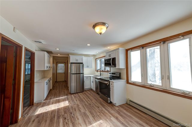 59 Webster Avenue, Ronkonkoma, NY 11779