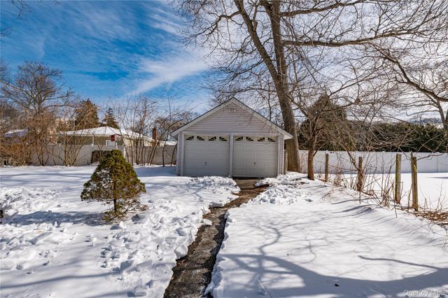 59 Webster Avenue, Ronkonkoma, NY 11779