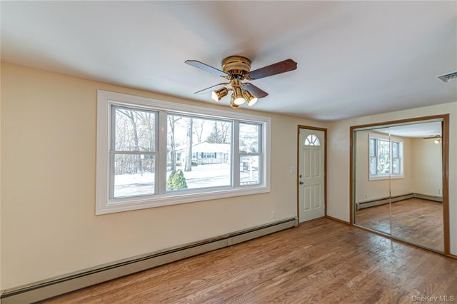 59 Webster Avenue, Ronkonkoma, NY 11779