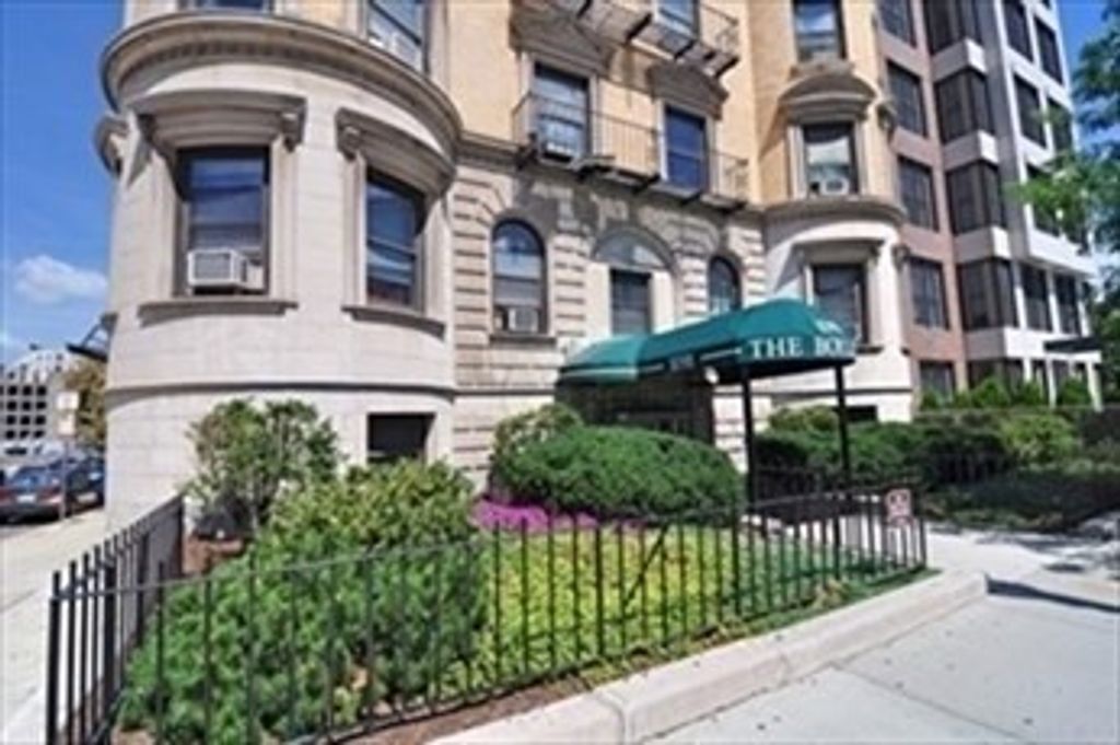1091 Boylston St 25, Boston, MA 02215