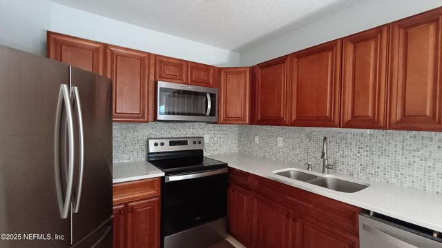 1655 THE GREENS Way 2211, Jacksonville Beach, FL 32250