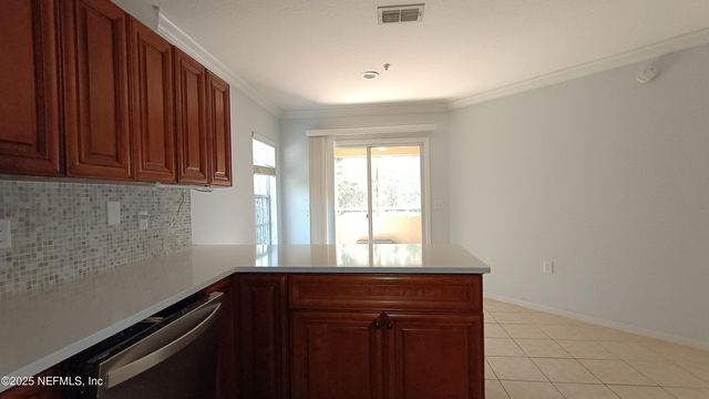 1655 THE GREENS Way 2211, Jacksonville Beach, FL 32250