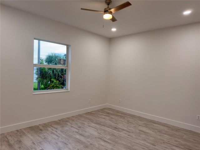 571 MIMOSA AVENUE NW, Port Charlotte, FL 33952