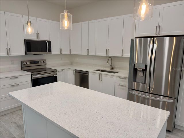 571 MIMOSA AVENUE NW, Port Charlotte, FL 33952