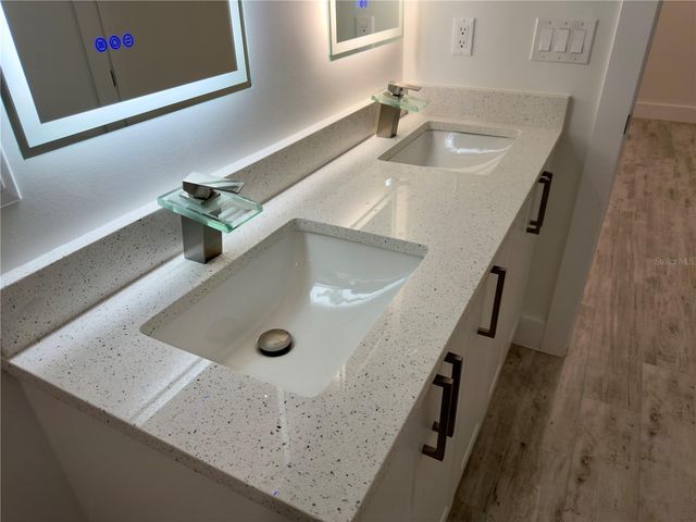 571 MIMOSA AVENUE NW, Port Charlotte, FL 33952