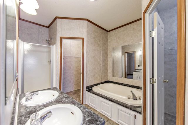 133 Honeysuckle Dr, Thibodaux, LA 70301