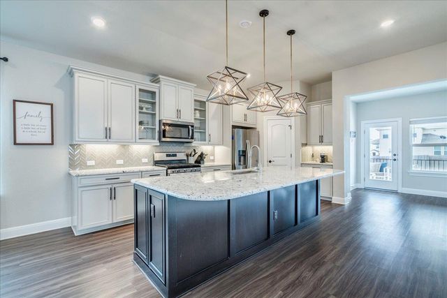 315 Sawtooth Mountain WAY, Dripping Springs, TX 78620