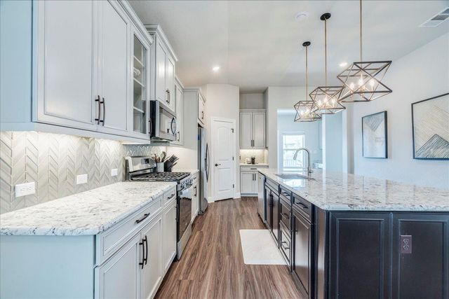 315 Sawtooth Mountain WAY, Dripping Springs, TX 78620