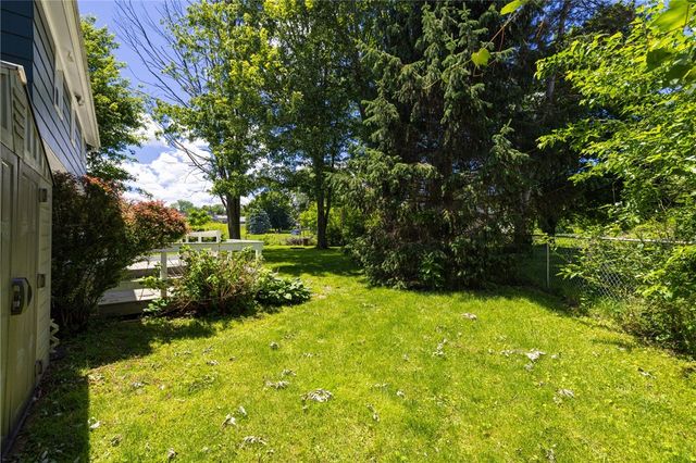 1555 Trefoil Court, Walworth, NY 14568