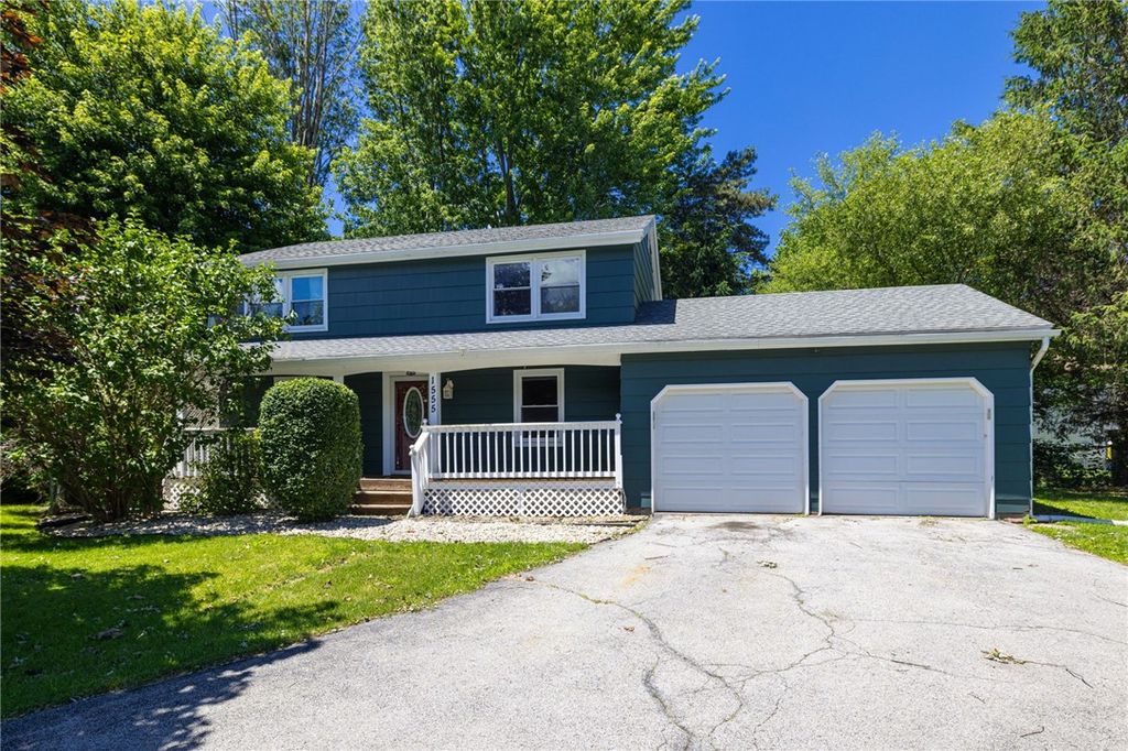 1555 Trefoil Court, Walworth, NY 14568