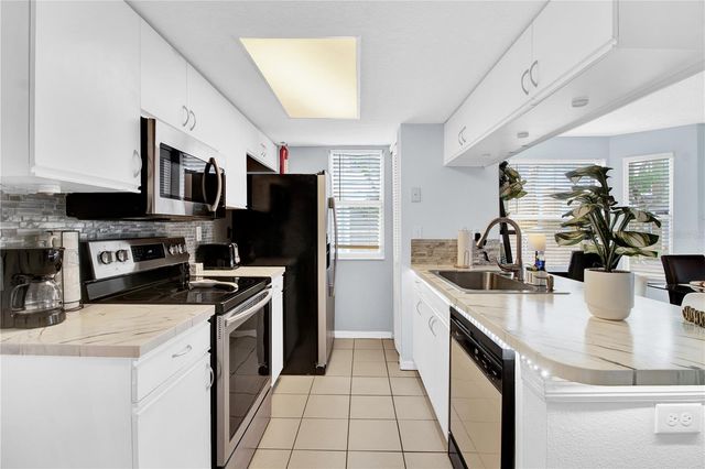 2739 N POINCIANA BOULEVARD 83, Kissimmee, FL 34746