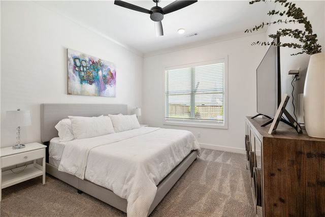 4304 S 87th Street, Bentonville, AR 72713