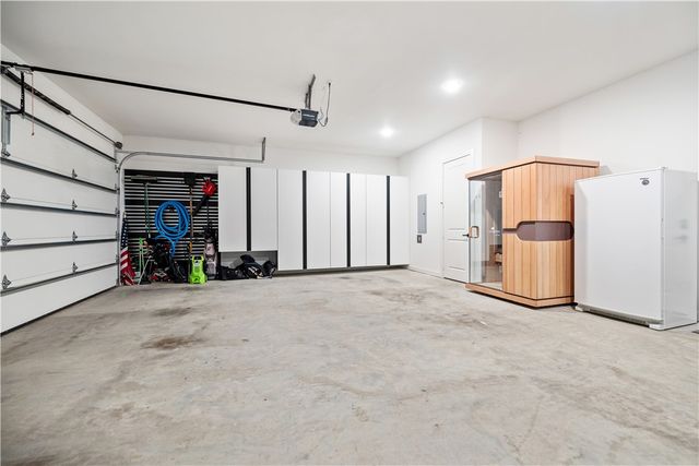 4304 S 87th Street, Bentonville, AR 72713