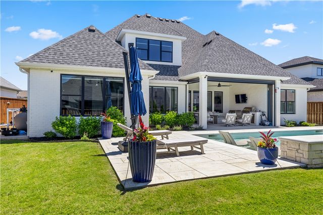 4304 S 87th Street, Bentonville, AR 72713