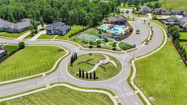 4304 S 87th Street, Bentonville, AR 72713