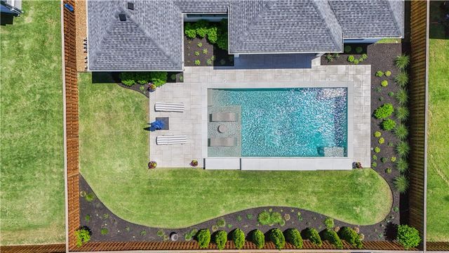 4304 S 87th Street, Bentonville, AR 72713