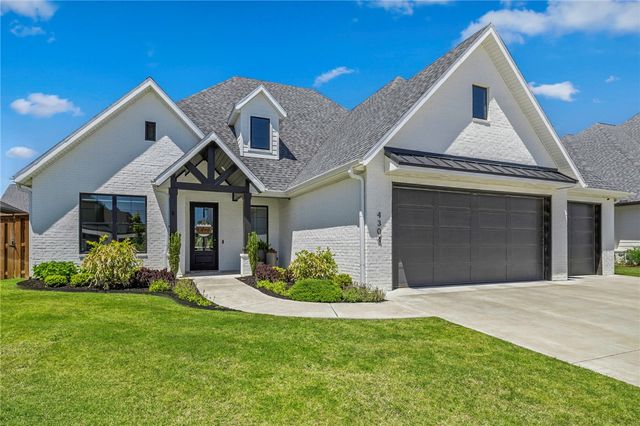 4304 S 87th Street, Bentonville, AR 72713