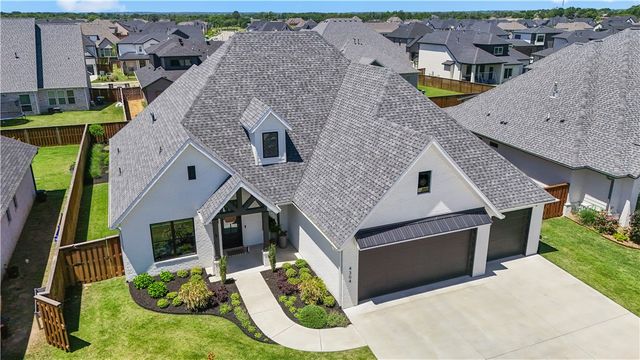 4304 S 87th Street, Bentonville, AR 72713
