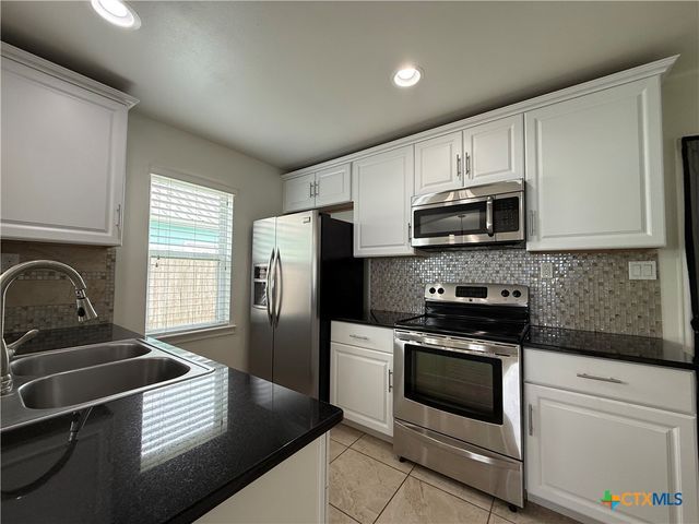 417 & 419 S Commerce Street, Port Lavaca, TX 77979