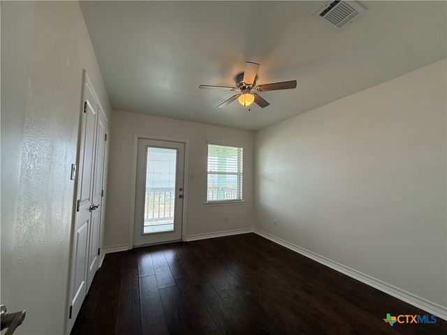 417 & 419 S Commerce Street, Port Lavaca, TX 77979