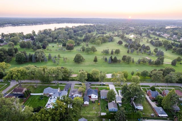 169 Gateway Drive, Waterford, MI 48328