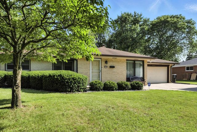 13101 W Fairmount AVENUE, Butler, WI 53007