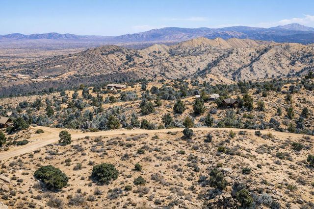 7935 Scenic Drive, Wrightwood, CA 92397