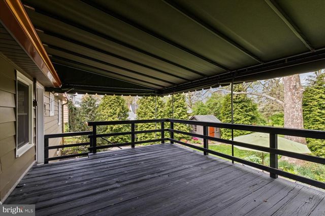 951 PARKSIDE LANE, Lancaster, PA 17601