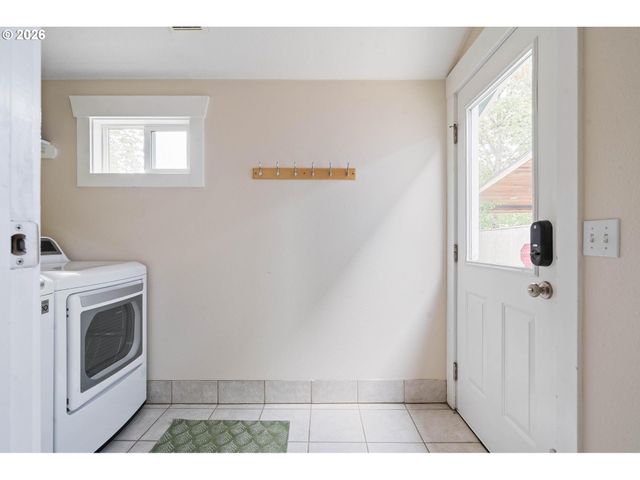 4946 Ne 35TH Pl, Portland, OR 97211