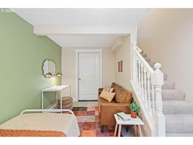 4946 Ne 35TH Pl, Portland, OR 97211