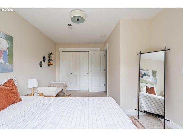 4946 Ne 35TH Pl, Portland, OR 97211
