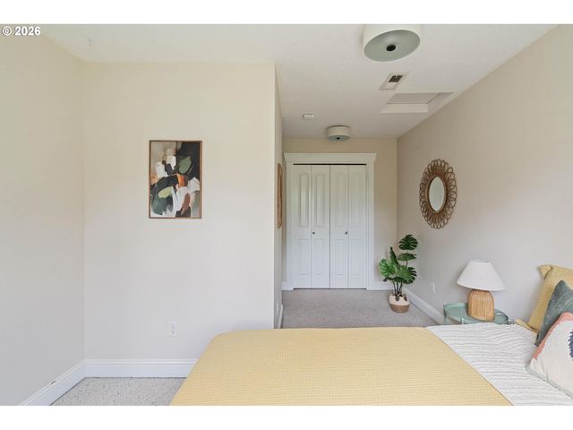4946 Ne 35TH Pl, Portland, OR 97211