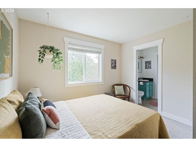 4946 Ne 35TH Pl, Portland, OR 97211