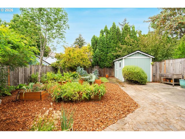 4946 Ne 35TH Pl, Portland, OR 97211