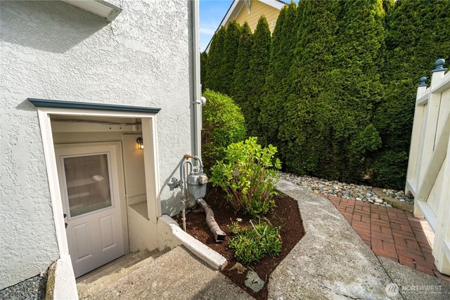 1507 15th Street, Anacortes, WA 98221