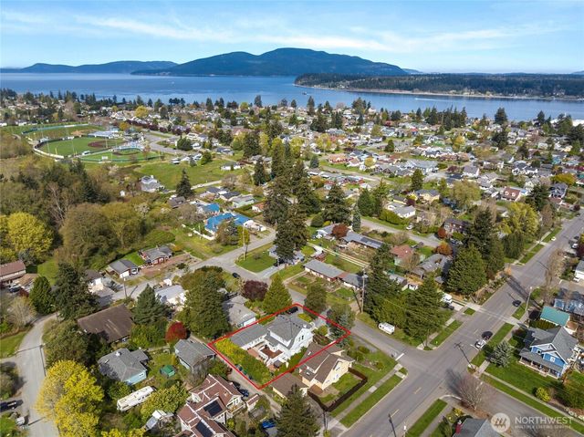 1507 15th Street, Anacortes, WA 98221