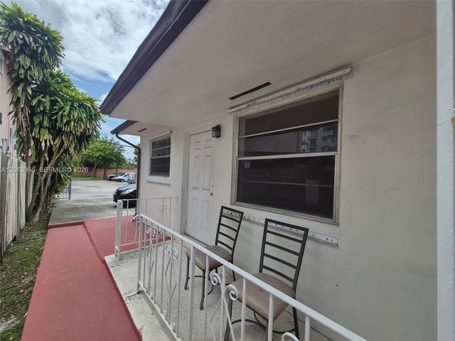 1715 SW 4th Street 1717, Miami, FL 33135