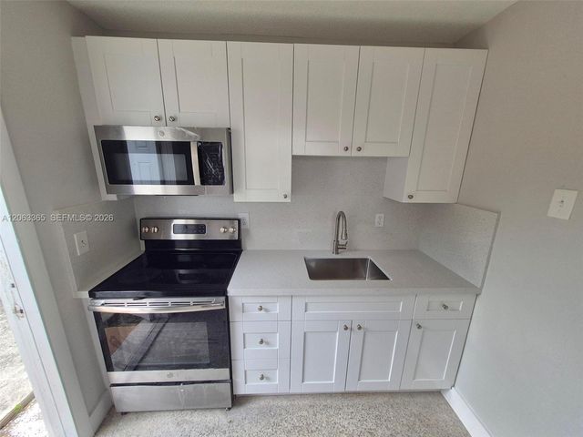 1715 SW 4th Street 1717, Miami, FL 33135
