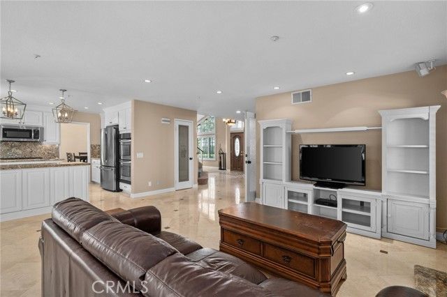 7243 Kittyhawk Street, Fontana, CA 92336