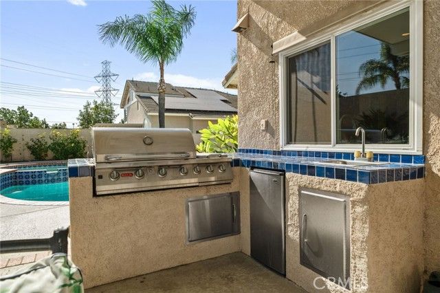 7243 Kittyhawk Street, Fontana, CA 92336