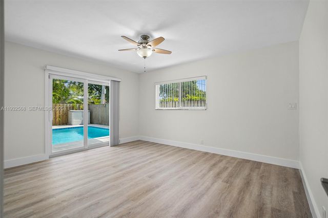 251 SE 7th St, Pompano Beach, FL 33060