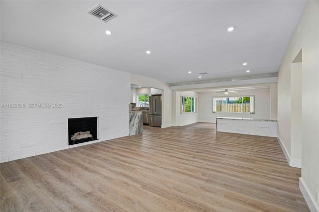 251 SE 7th St, Pompano Beach, FL 33060