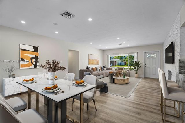 251 SE 7th St, Pompano Beach, FL 33060