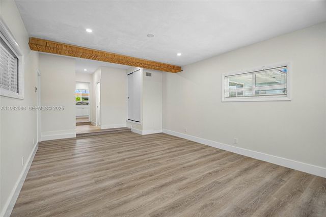 251 SE 7th St, Pompano Beach, FL 33060