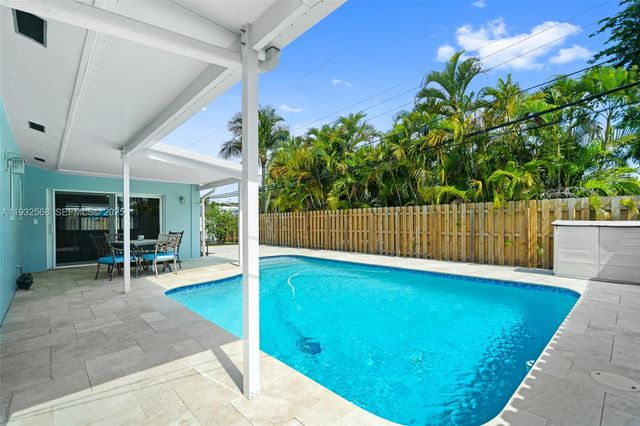 251 SE 7th St, Pompano Beach, FL 33060