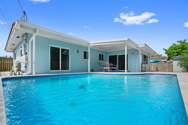 251 SE 7th St, Pompano Beach, FL 33060