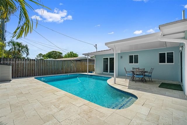 251 SE 7th St, Pompano Beach, FL 33060